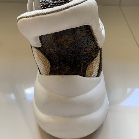 Authentic Louis Vuitton Archlight Sneakers 37 - Picture 12 of 15